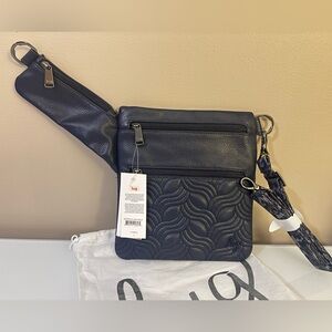 NWT Lug Skipper VL Crossbody Bag Navy
